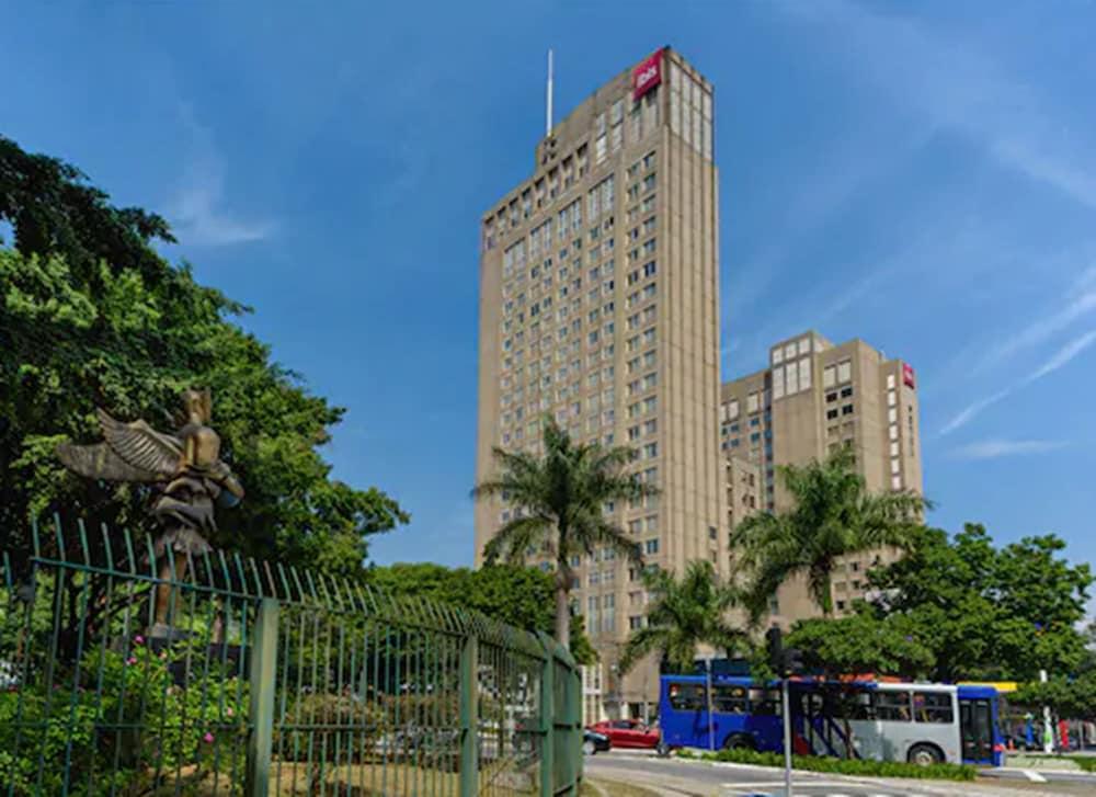 Отель Ibis Guarulhos Aeroporto Экстерьер фото