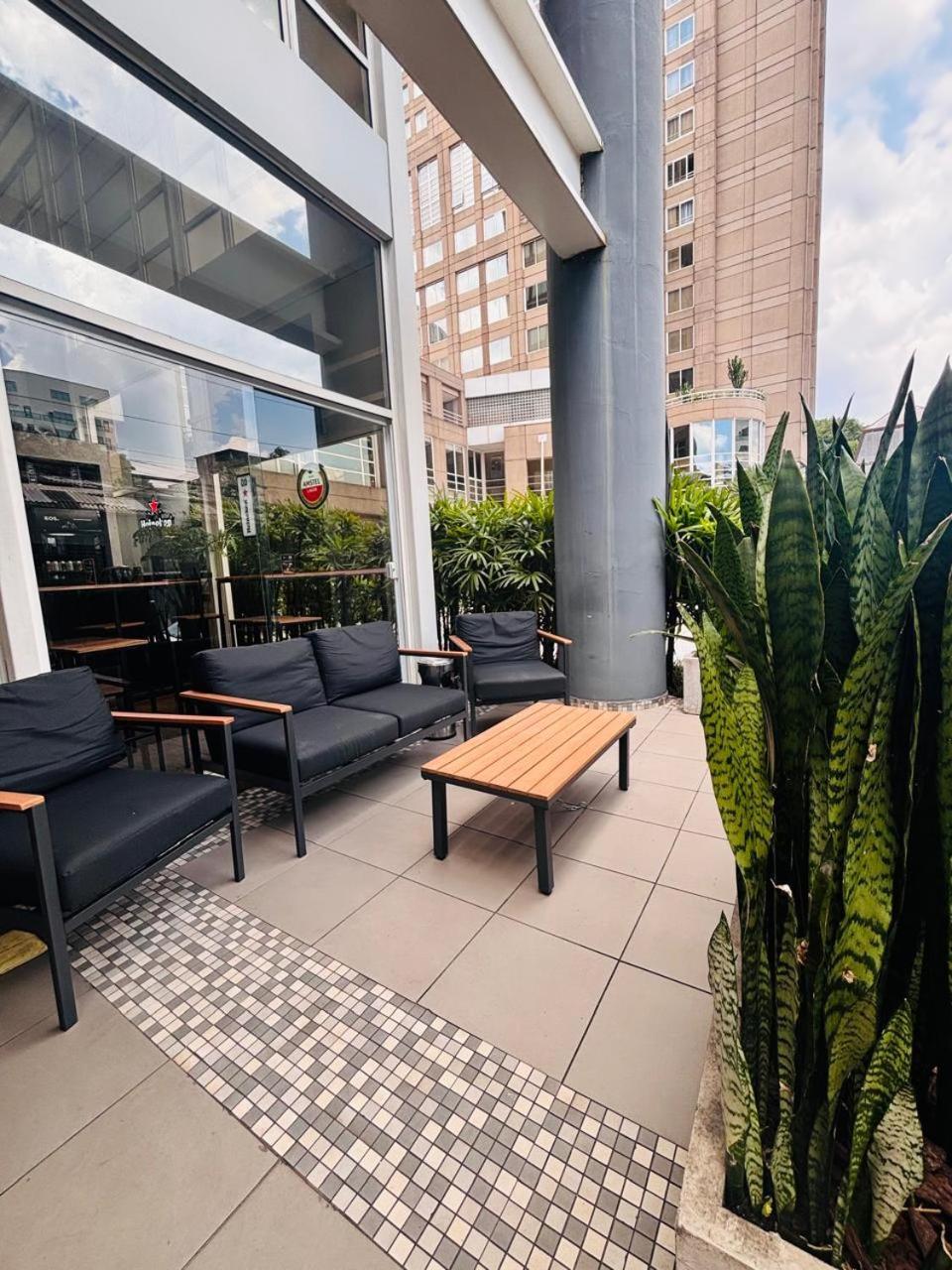 Отель Ibis Guarulhos Aeroporto Экстерьер фото